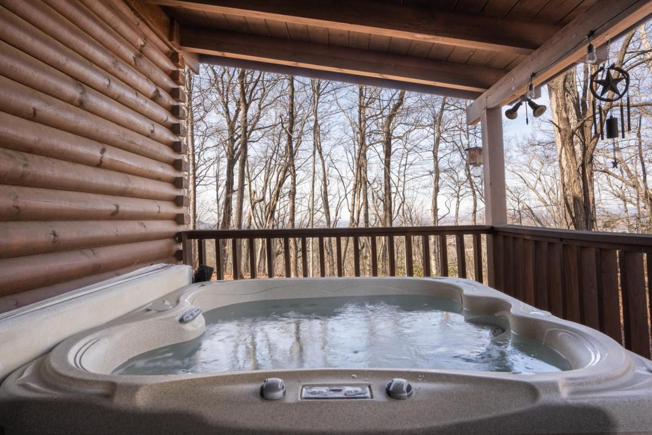Comfort Cabin Bearway To Heaven W Private Hot Tub Pigeon Forge Extérieur photo