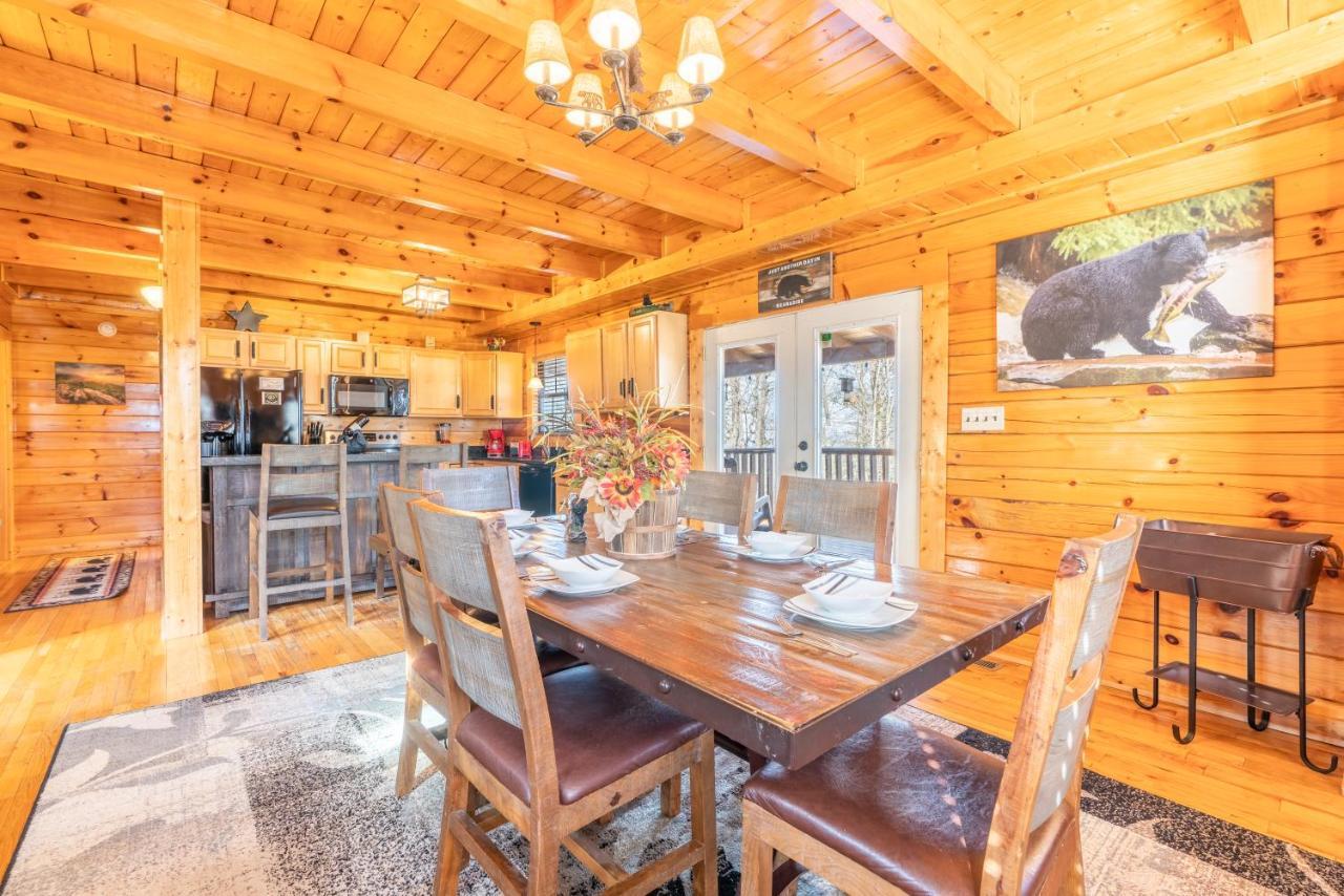 Comfort Cabin Bearway To Heaven W Private Hot Tub Pigeon Forge Extérieur photo