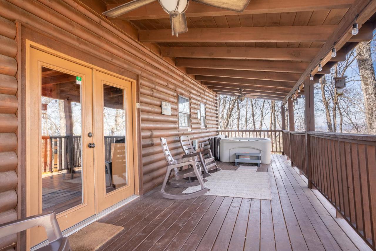 Comfort Cabin Bearway To Heaven W Private Hot Tub Pigeon Forge Extérieur photo