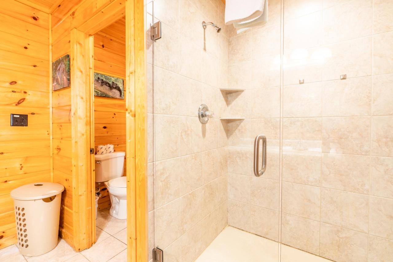 Comfort Cabin Bearway To Heaven W Private Hot Tub Pigeon Forge Extérieur photo