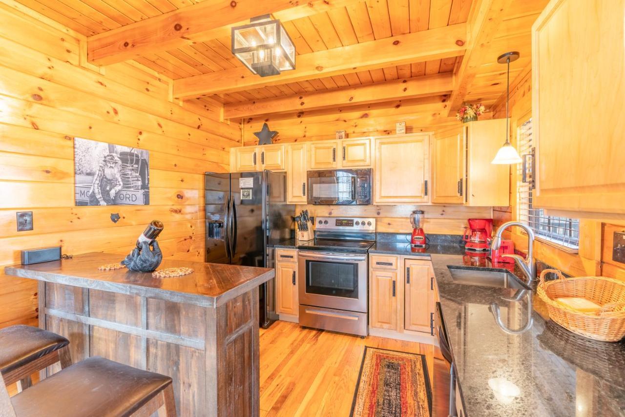 Comfort Cabin Bearway To Heaven W Private Hot Tub Pigeon Forge Extérieur photo