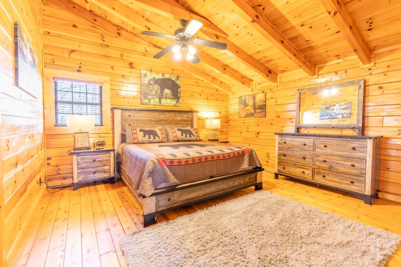 Comfort Cabin Bearway To Heaven W Private Hot Tub Pigeon Forge Extérieur photo