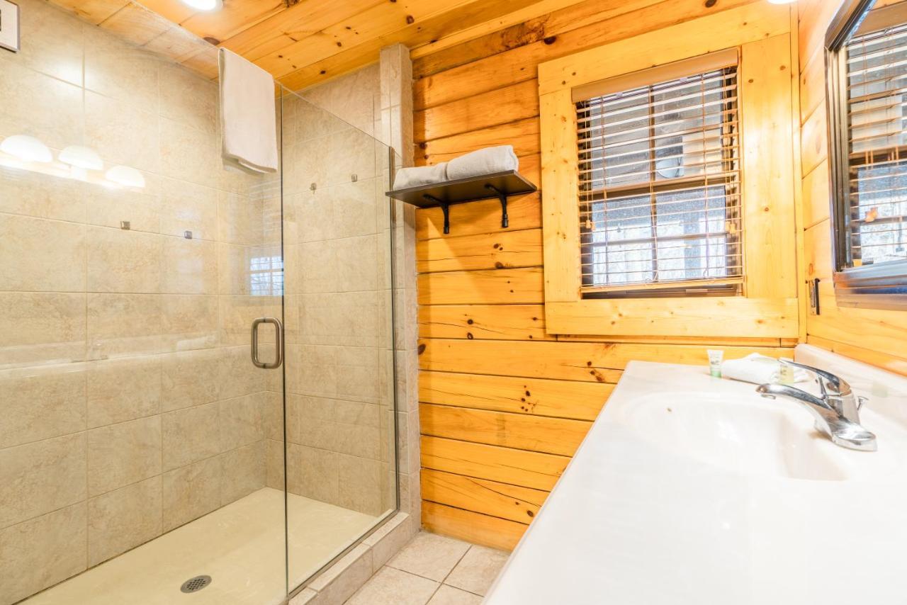 Comfort Cabin Bearway To Heaven W Private Hot Tub Pigeon Forge Extérieur photo