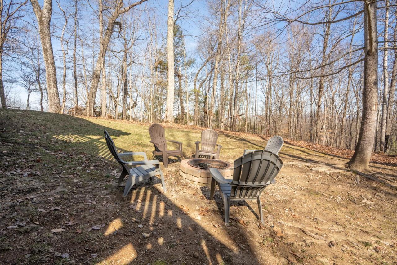 Comfort Cabin Bearway To Heaven W Private Hot Tub Pigeon Forge Extérieur photo