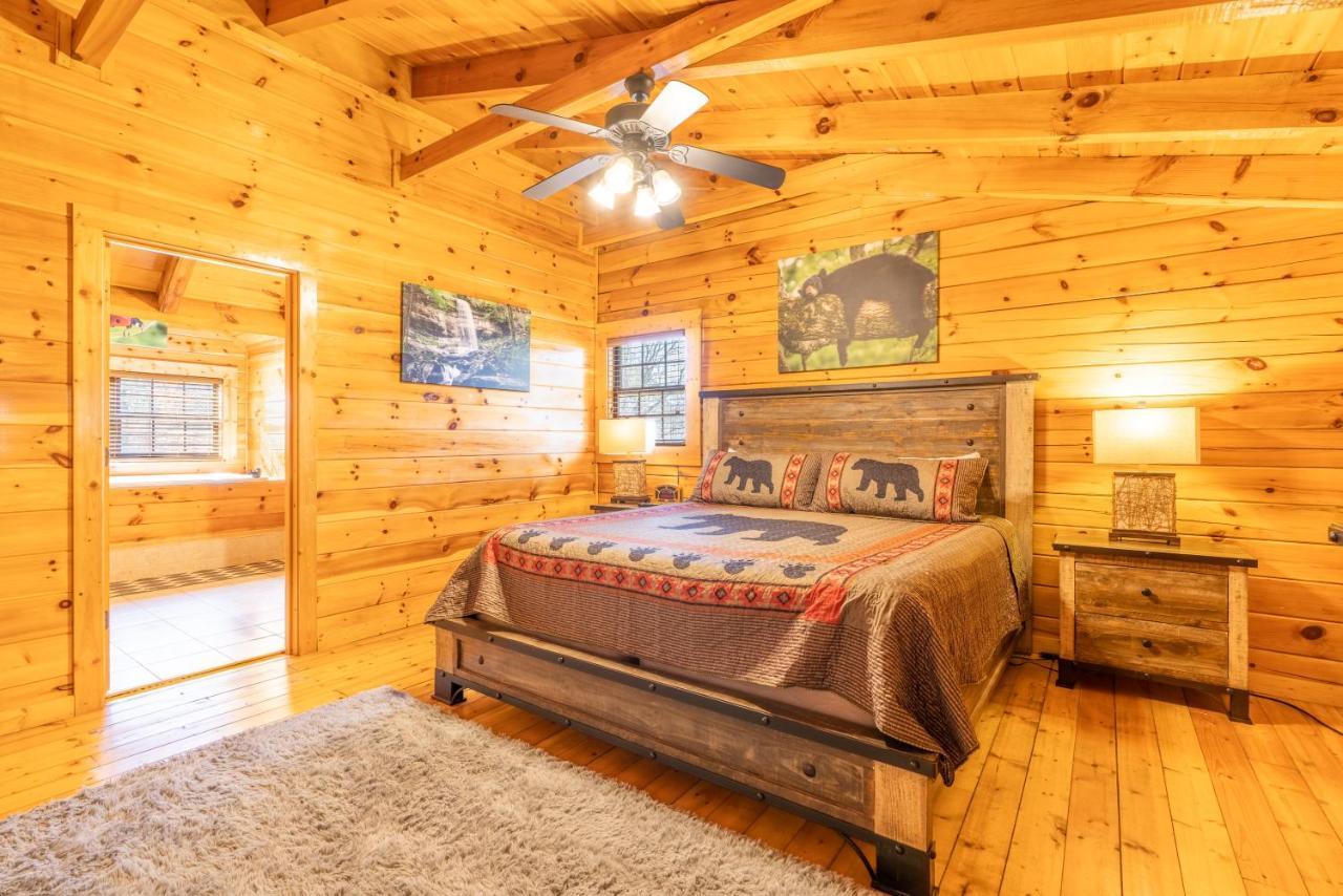 Comfort Cabin Bearway To Heaven W Private Hot Tub Pigeon Forge Extérieur photo